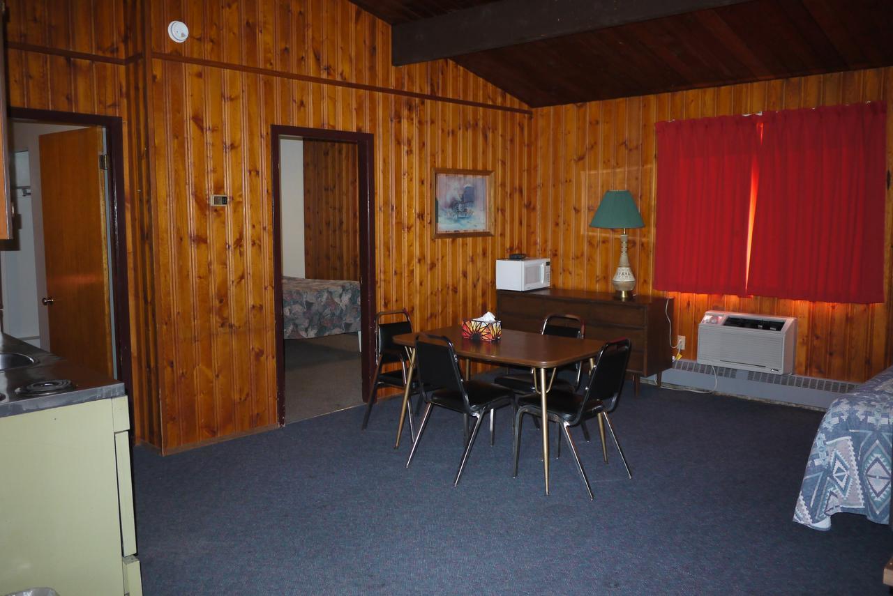 Pembina River Inn Entwistle Exterior photo